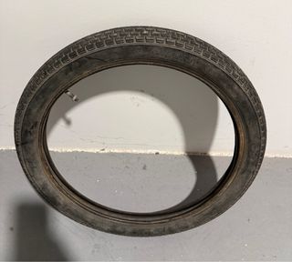 Neumático Pirelli Ciclomotor antiguo