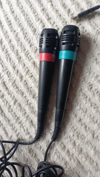 8 Buzz + 2 Micrófonos SingStar PS2