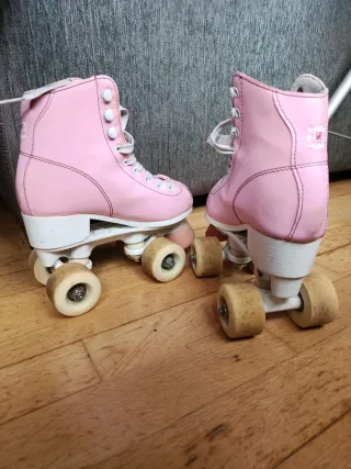 Patines rosas talla 33