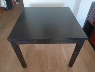 Mesa de comedor extensible de madera