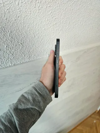 iPhone 13 100% Batería Azul oscuro.