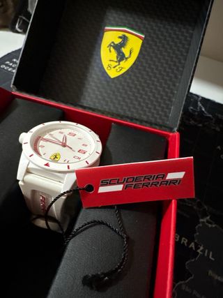 Reloj Ferrari Blanco y Rojo