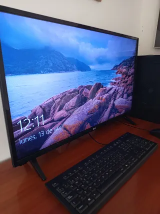 PC 1500GB de almacenamiento y 4 de Ram