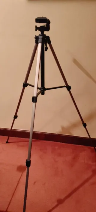 Treppiede Weplusa per fotocamere