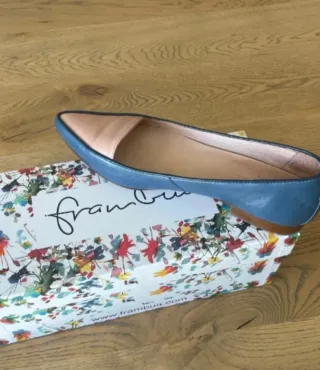 Zapatos planos Frambua piel rosa y azul