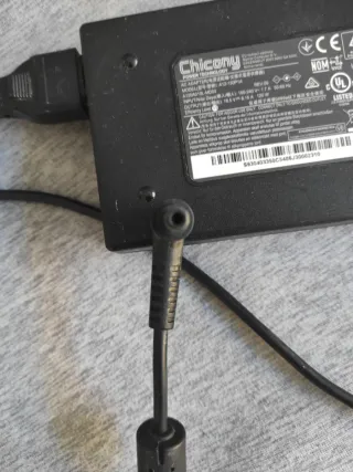 Cargador Chicony 120W para portátil