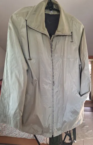 Chubasquero Beige Talla 46