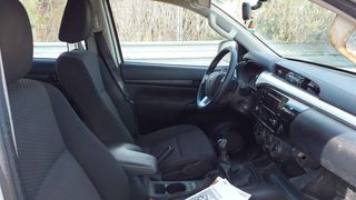 Toyota Hilux 2023 52000km! PRECIO + IVA DEDUCIBLE