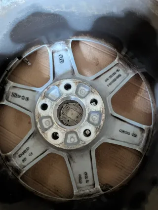 llantas de Audi A6 originales Ref: 4F0 601 025 CM