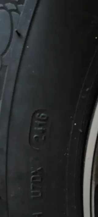 4 Ruedas Michelin Agilis Camper 225/75 R16