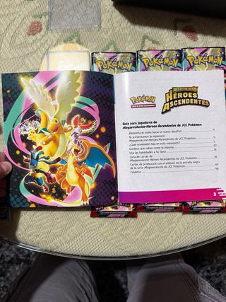 ETB Héroes Ascendentes ESP Pokemon TCG ABIERTA