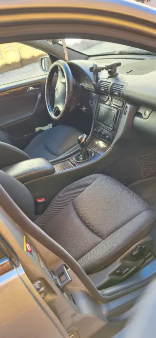 Mercedes-Benz c220 cdi 2004