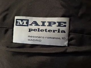 Abrigo de piel marrón