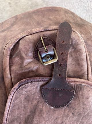 Mochila de piel marrón