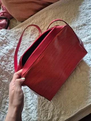 Bolso de hombro rojo con bolsillo interior