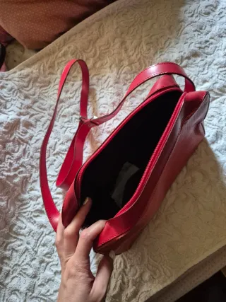 Bolso de hombro rojo con bolsillo interior