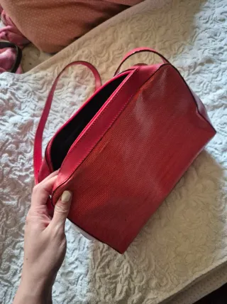 Bolso de hombro rojo con bolsillo interior