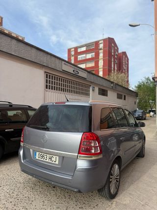 Opel Zafira 2011