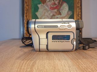 Videocámara Sony Digital8 DCR-TRV255E Plata