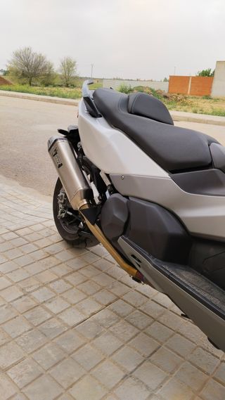 Maxi Scooter Blanca y Gris