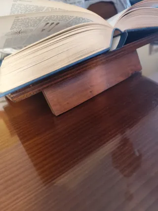 Atril de madera mediados siglo XX