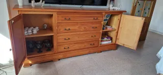 Aparador de madera para salón