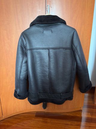 Chaqueta Zara Negra Piel Sintética Forro Borreguit
