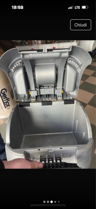 Cassetta porta attrezzi Stanley Rolling Box