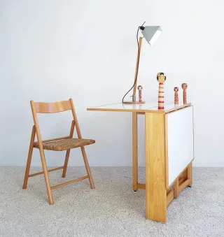 Mesa plegable HABITAT de haya y formica.