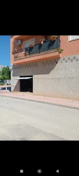 Se vende bajo (local comercial) junto a Mercadona