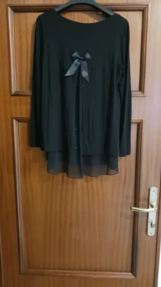 Blusa nera viscosa e voile