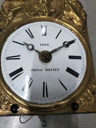 Pequeño y raro reloj morez antiguo 1866