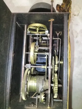 Pequeño y raro reloj morez antiguo 1866