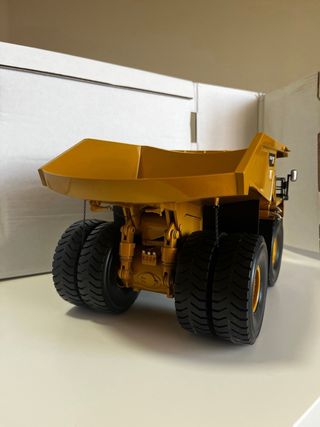 Camión Caterpillar MT4400D 1:50