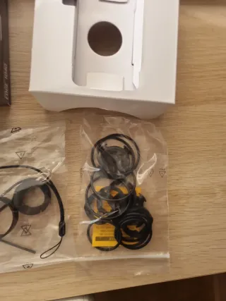 Caja Garmin Edge 1040 con accesorios