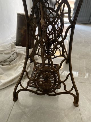 Máquina de coser Singer antigua