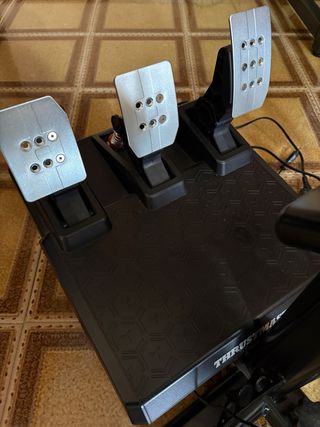 Volante Thrustmaster + Playseat Evolution