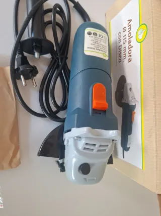 Amoladora 115mm con disco 600W