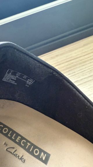 Zapatos de tacón, piel, plantilla acolchada.
