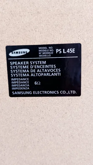 Altavoces Samsung.