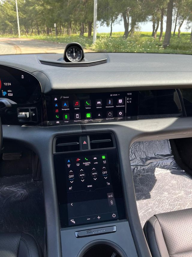 Porsche Taycan 4S