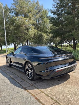 Porsche Taycan 4S