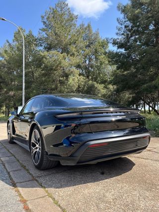 Porsche Taycan 4S