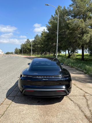 Porsche Taycan 4S