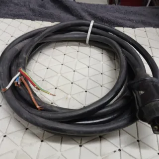 Cable de remolque con conector