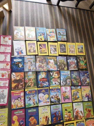 Lote de 65 DVD Looney Tunes, Disney, Barrio Sésamo