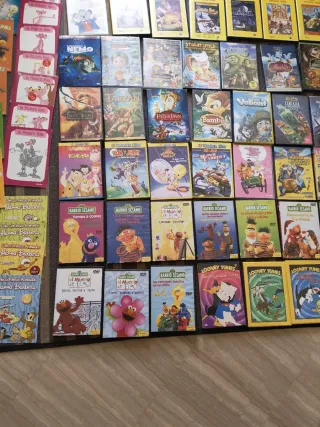 Lote de 65 DVD Looney Tunes, Disney, Barrio Sésamo