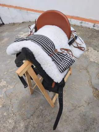 Montura Vaquera Infantil. Solo usado en una ocasió