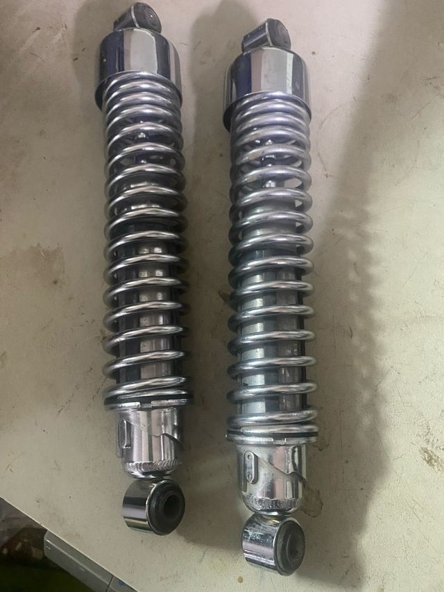 Amortiguadores harley 883 solo se usaron dos meses