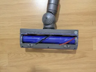 Aspiradora Dyson V7 Motorhead con accesorios